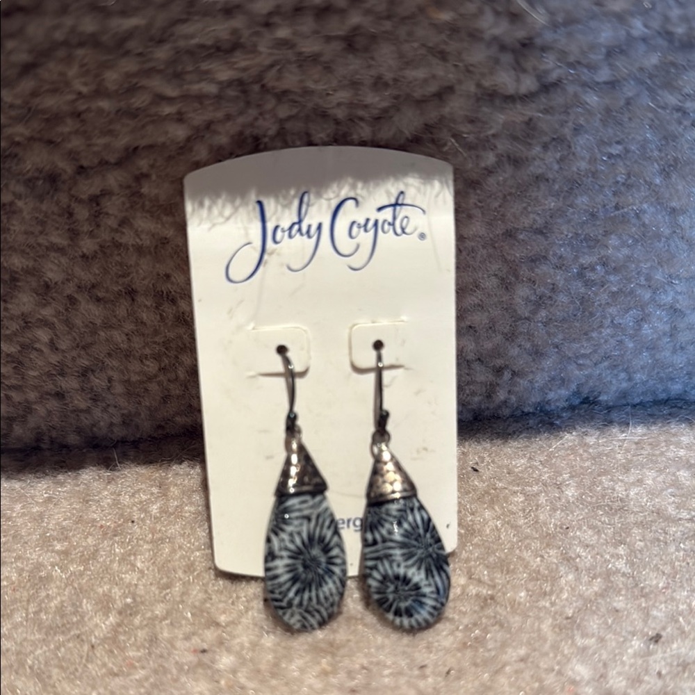 Jody Coyote Black and Silver Hypoallergenic Earrings